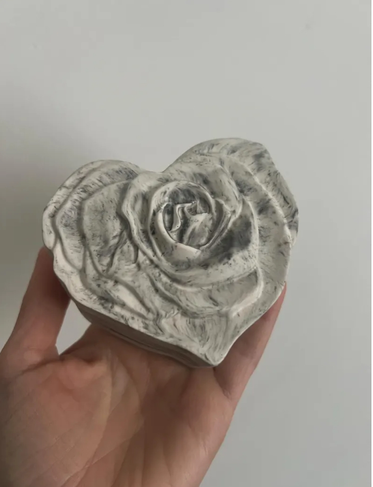 Heart Shaped rose trinket jar with lid