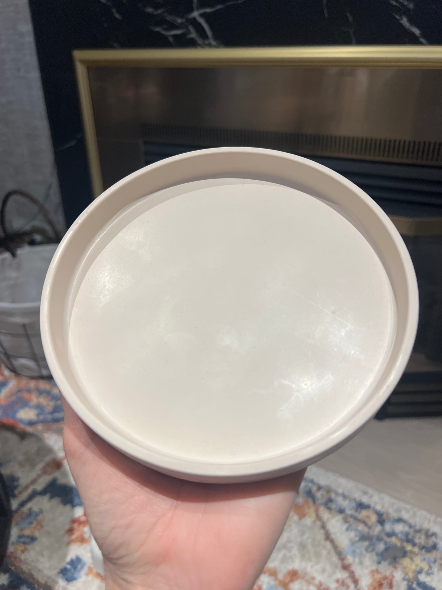 Round tray